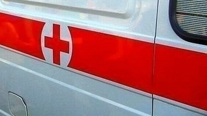 Очевидцы: На Стачек машина вылетела на газон, есть пострадавшие - tvspb.ru