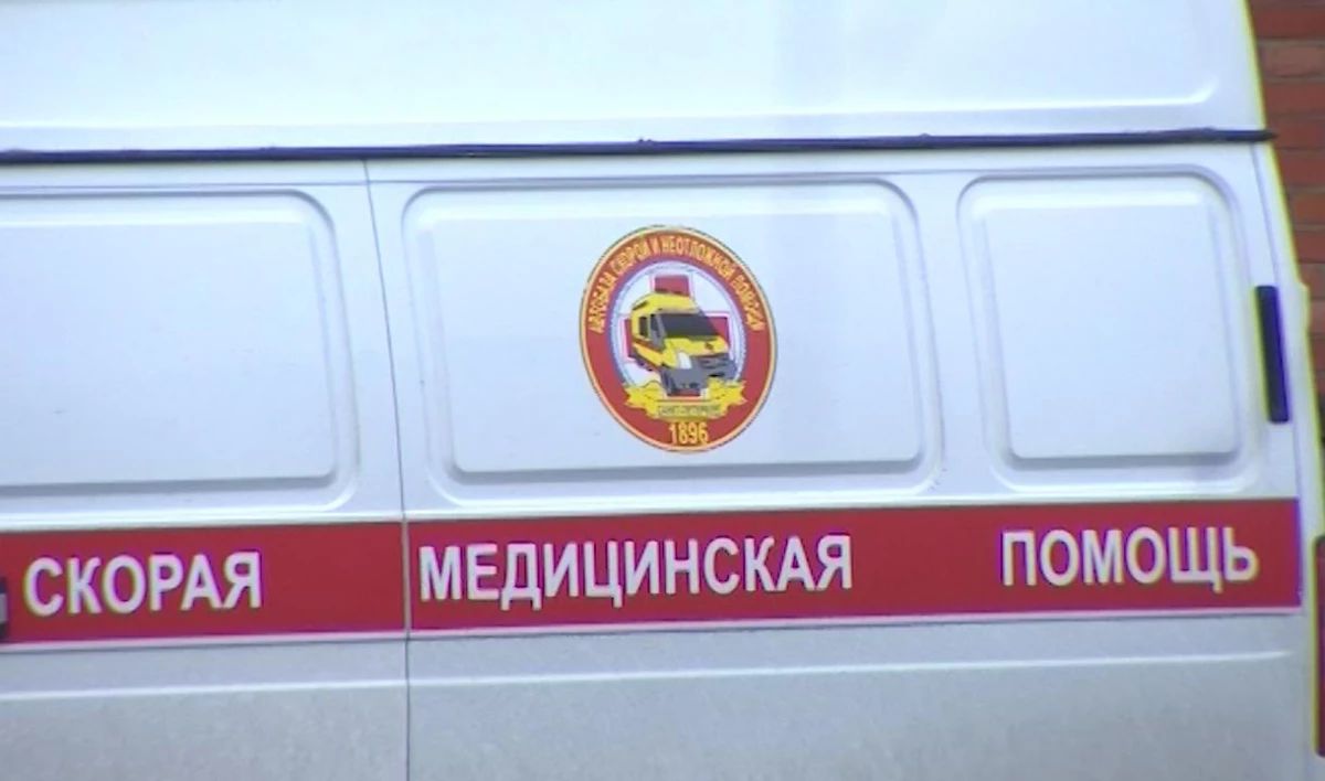 С крыши дома на Московском шоссе упал мужчина - tvspb.ru