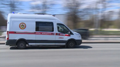 COVID в два раза увеличил суточный пробег машин скорой помощи в Петербурге