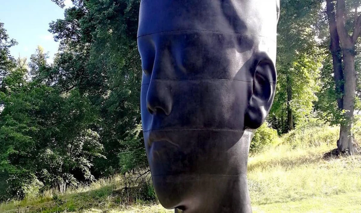 Во дворе Эрмитажа летом установят скульптуру испанца Жауме Пленсы - tvspb.ru