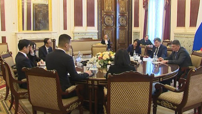 Спикер ЗакСа принял в Мариинском дворце генконсулов Японии и Южной Кореи