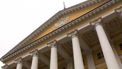 В Смольном ученым, врачам и профессорам вручат премию Правительства