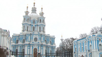 Петербуржцы впервые увидели редкие гравюры XVIII века с видами Смольного собора