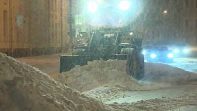 В Петербурге за ночь выпало больше 20 см снега