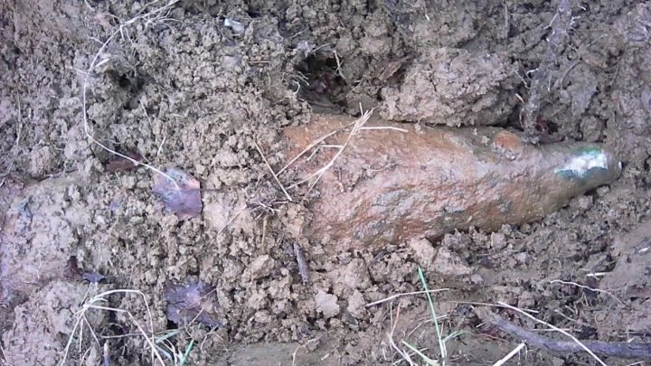 Фото: У нефтепровода в Ленобласти нашли современный танковый снаряд - tvspb.ru