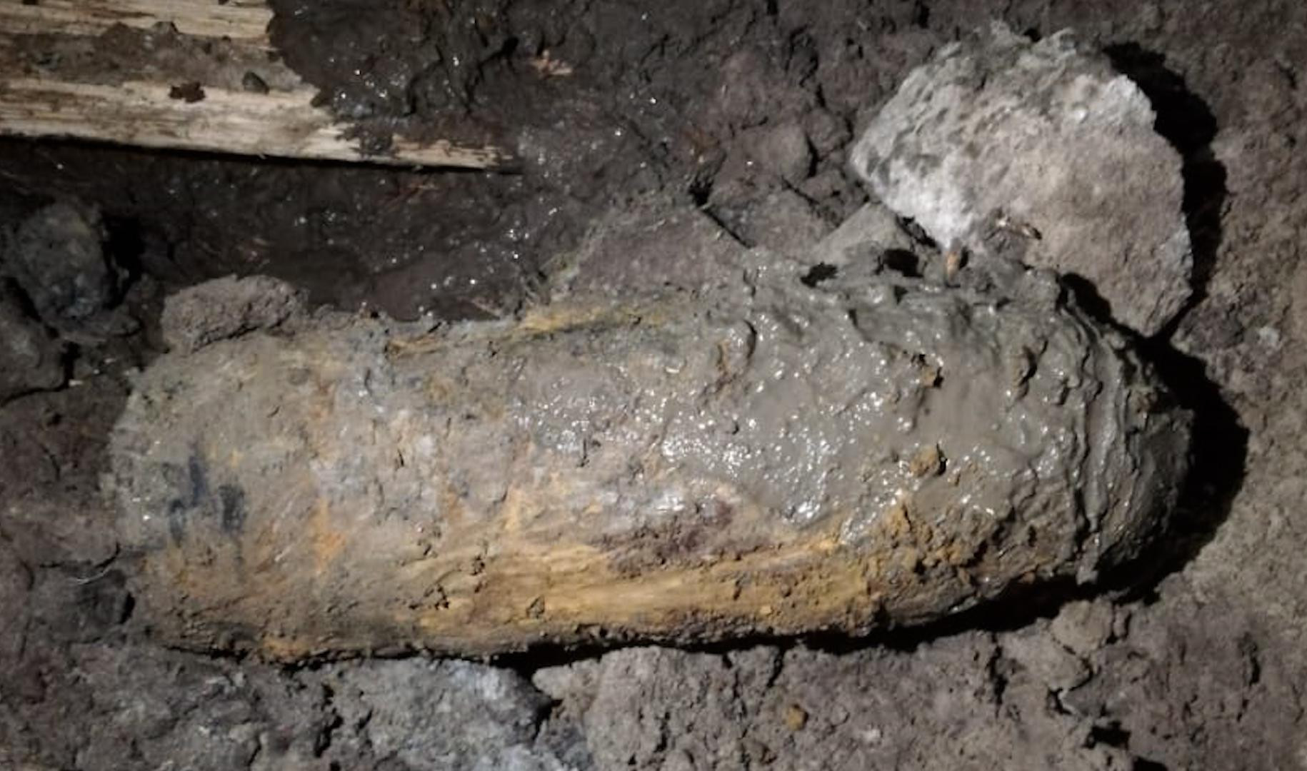 химические элементы на почтовых марках. самый древний флаг в мире. в металле обнаружено. усадочная раковина сварного шва.