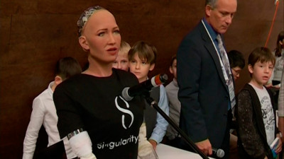 Как искусственный интеллект изменит мир? Репортаж из «Сколково»