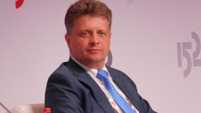 Максим Соколов. Биографическая справка