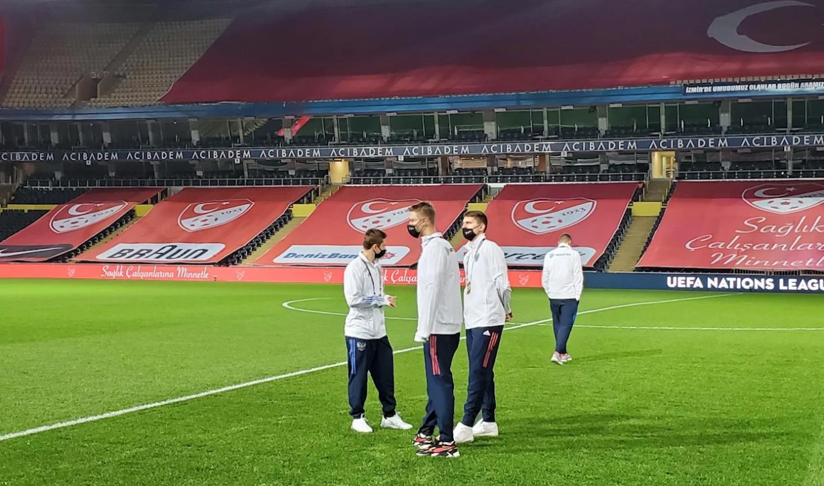 Жирков, Кузяев и Оздоев попали в стартовый состав сборной России на матч с Турцией - tvspb.ru