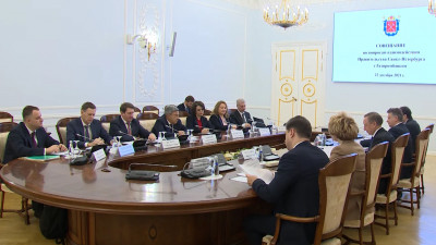 Александр Беглов и представители «Газпромбанка» обсудили финансирование строительства школ