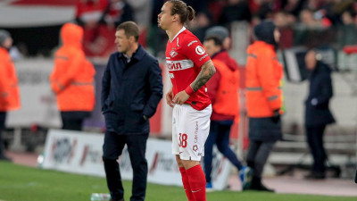 «Спартаковца» Андрея Ещенко дисквалифицировали за оскорбительную надпись на футболке в матче с «Зенитом»