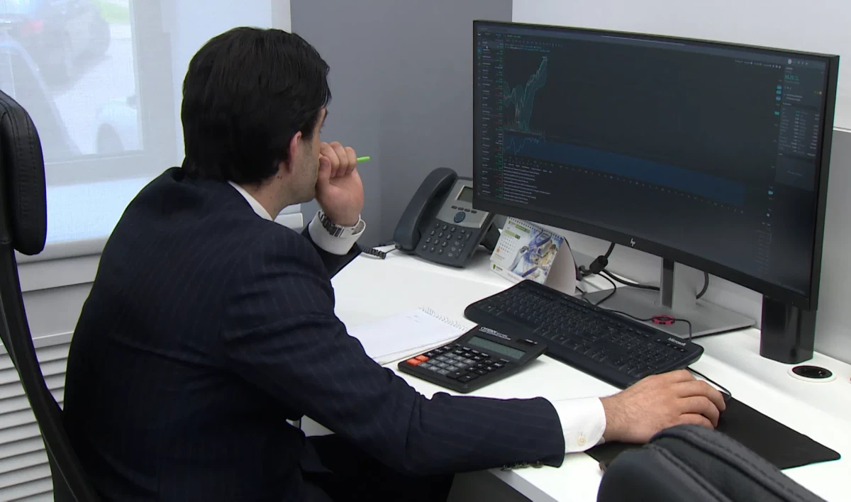 10 марта Санкт-Петербургская биржа начнет торги в режиме переговорных сделок с 7 утра - tvspb.ru