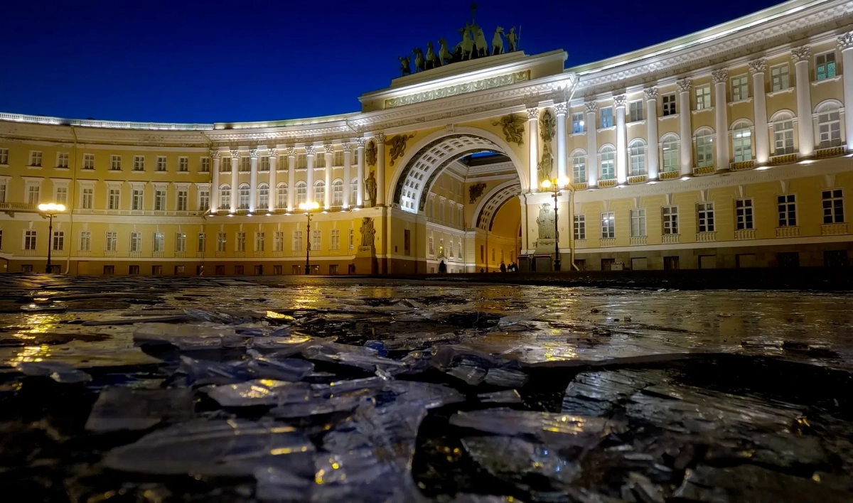 Начало перестройки Адмиралтейства и встреча Пушкина с кавалерист-девицей  Дуровой: Ключевые события истории Петербурга 6 июня | Телеканал  Санкт-Петербург