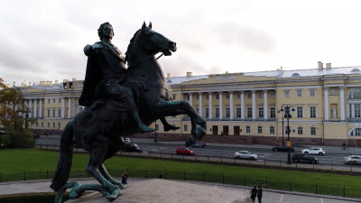 300-летие империи: Как Петр I привел Россию в Европу