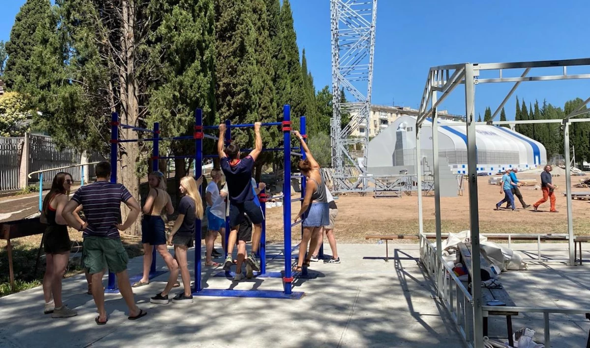 Сборная России по скалолазанию приступила к тренировкам в Крыму - tvspb.ru