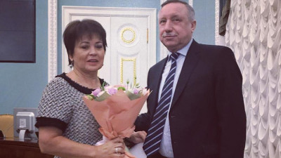 Александр Беглов представил коллективу администрации губернатора нового руководителя Любовь Совершаеву