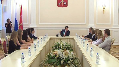 Смольный снова принимает стажеров московского правительства