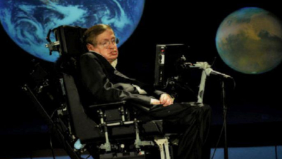 Стивен Хокинг упоминается в файлах Эпштейна более 200 раз