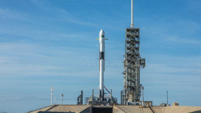 SpaceX отложила запуск ракеты-носителя Falcon-9 за минуту до старта