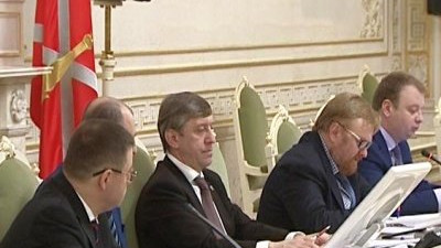 Депутаты ЗакСа выступают за запрет на условные единицы в договорах на покупку жилья