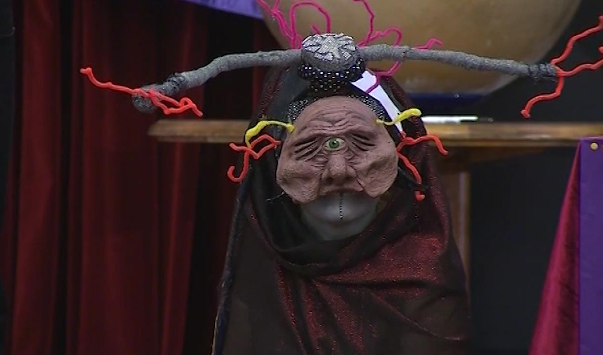 айзек азимов фото. роберт хайнлайн фотопортрет. роберт энсон хайнлайн. н. премия у фантастов 6 букв.