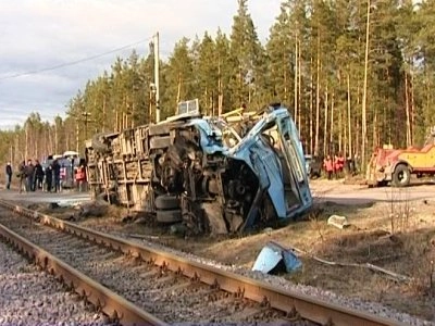 Суд в Выборге выберет меру пресечения водителю автобуса, который попал под поезд под Глебычево - tvspb.ru