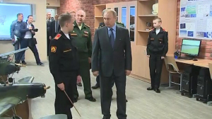 Владимир Путин посетил шахматный клуб в Суворовском училище Петербурга