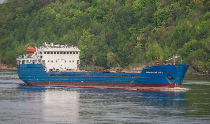 В «Северо-Западном пароходстве» рассказали, что будут делать с севшим на мель грузовым теплоходом - tvspb.ru