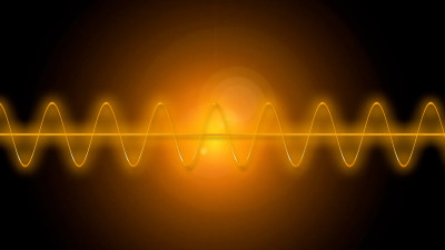 Физики впервые показали конденсацию «жидкого света» в самом тонком в мире проводнике