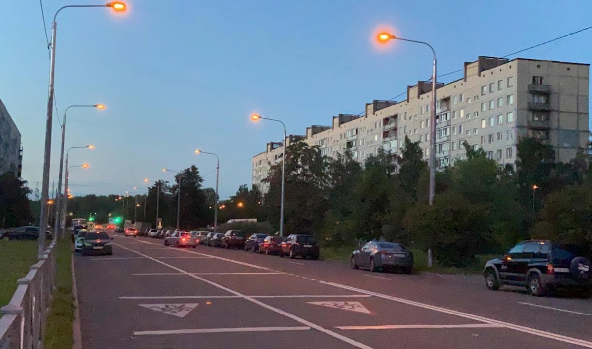Специалисты установили 150 новых светильников на проспекте Энтузиастов - tvspb.ru