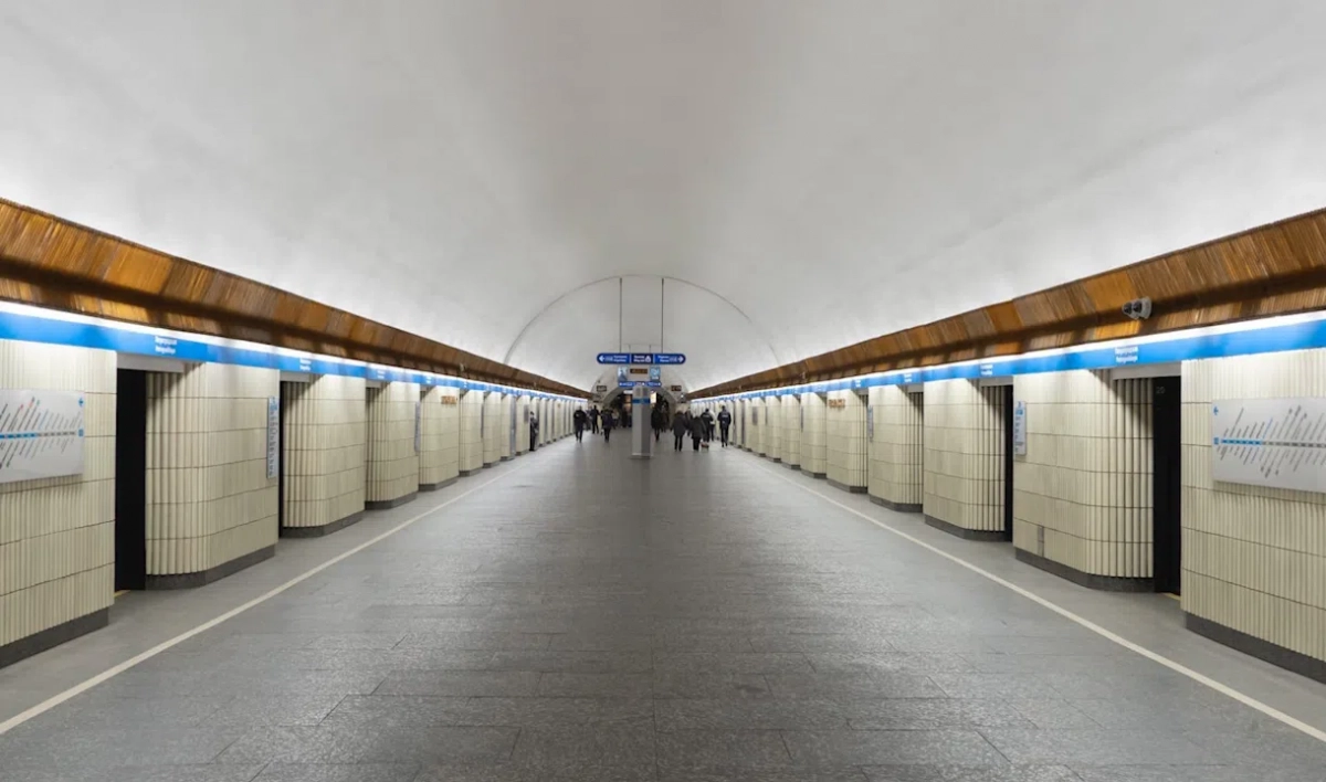 В петербургском метро к Евро-2020 выпустили «Подорожник» особого дизайна - tvspb.ru