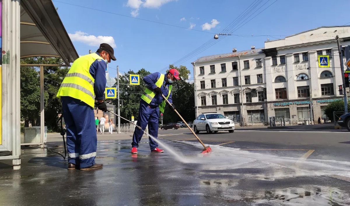 Петербургские дорожники спасают тротуары от лимонада, пива и мороженого - tvspb.ru