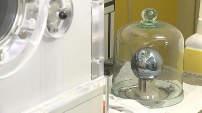 Ученые дали новое определение килограмму