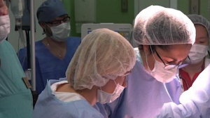 Петербургские врачи помогли беременной онкобольной стать матерью в третий раз. Репортаж