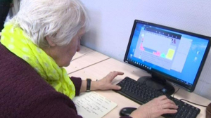 Смартфоны вместо ПК. Проект «Бабушка онлайн» теперь обучает гаджетам
