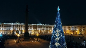 Цвет украшений — синий. Новогоднее убранство Санкт-Петербурга