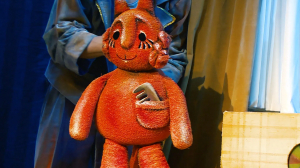 Куклы — это не только для детей. Отправимся в закулисье современного кукольного театра и посмотрим чем живут его актёры