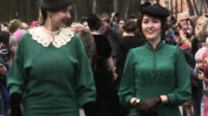 Что носили женщины в 1945 году? Показ мод в Летнем саду