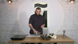 Быстрый завтрак. Омлет с кальмаром