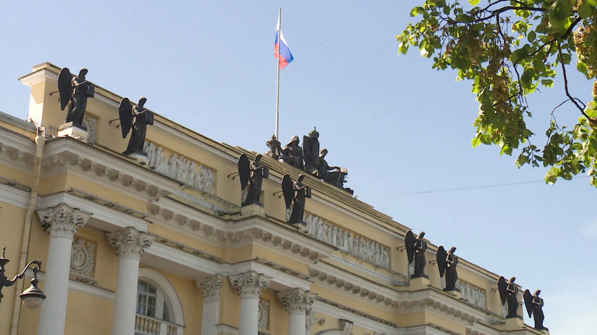 Быть по сему: Правительствующий Сенат и Святейший Синод отмечают юбилеи