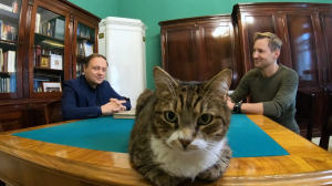 Жизнь среди больших людей. Усатый советник председателя Комитета по охране памятников Петербурга Моисей осваивает просторы интернета