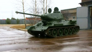 Т-34 готовят к параду в Москве