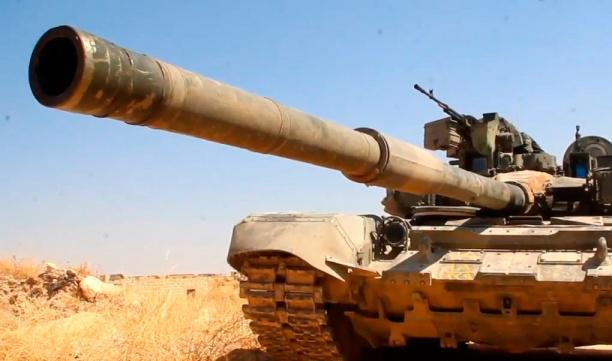 СМИ: Турецкие танки вошли в сирийский район Африн