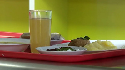 С 1 апреля в школах Петербурга изменится стоимость завтраков и обедов