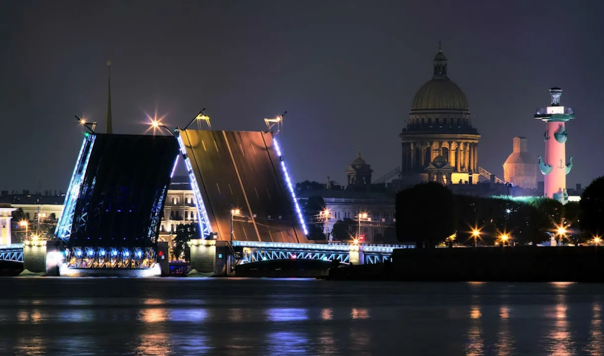 В ночь на 9 мая Благовещенский и Дворцовый мосты разведут по расписанию - tvspb.ru