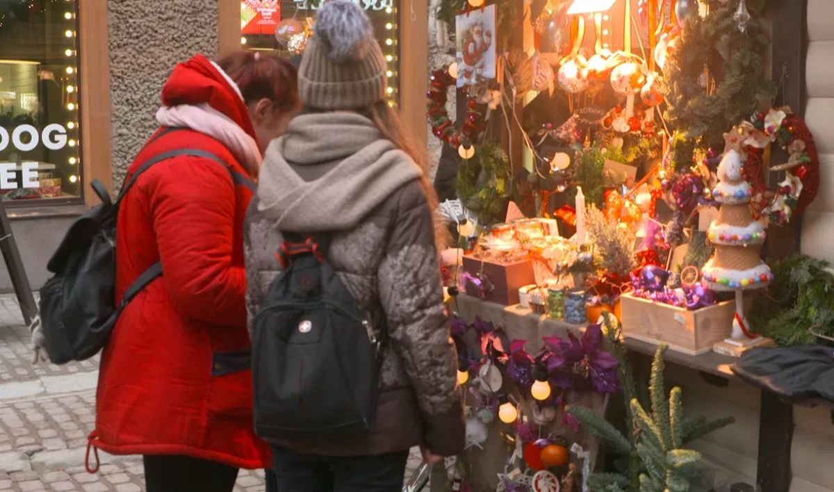 Новогодняя ярмарка в Большом Гостином Дворе откроется уже в эти выходные - tvspb.ru