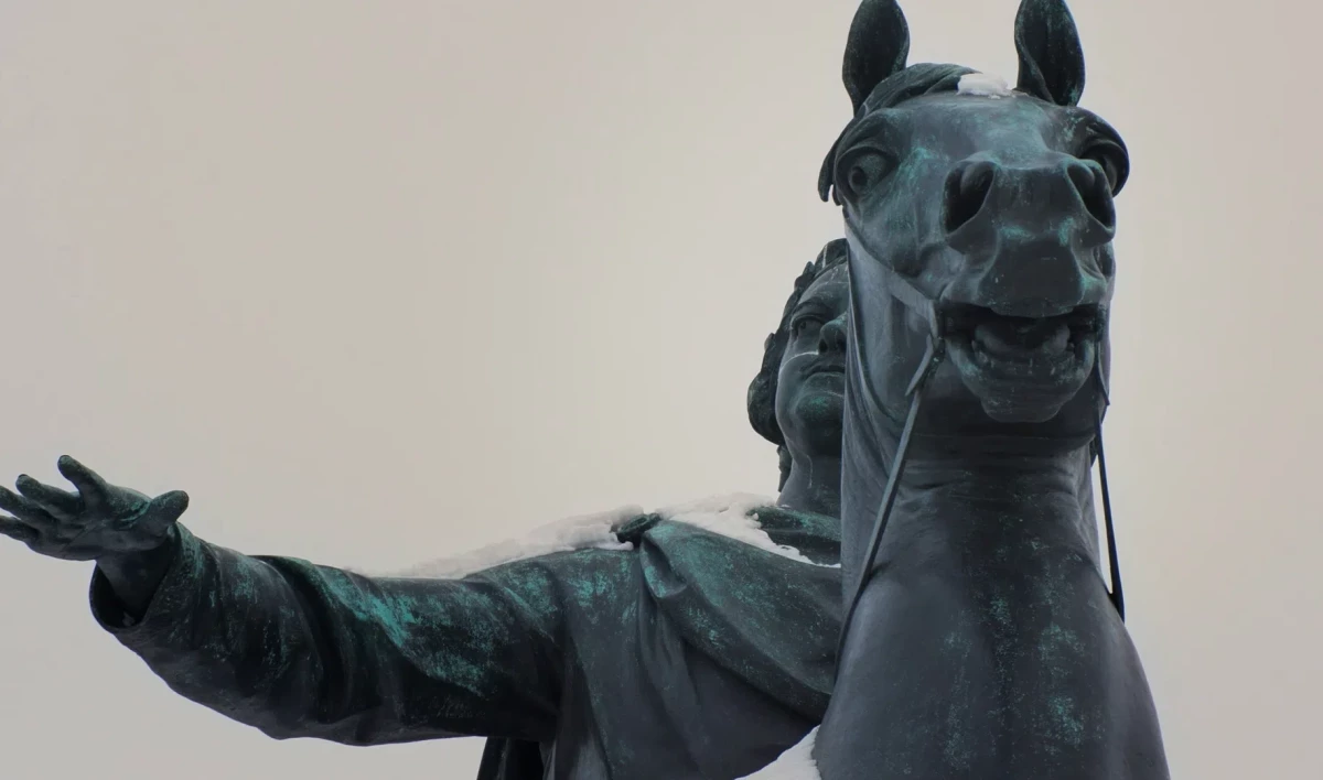 В Петербурге покажут подлинный флаг царя Московского к 350-летию Петра I - tvspb.ru