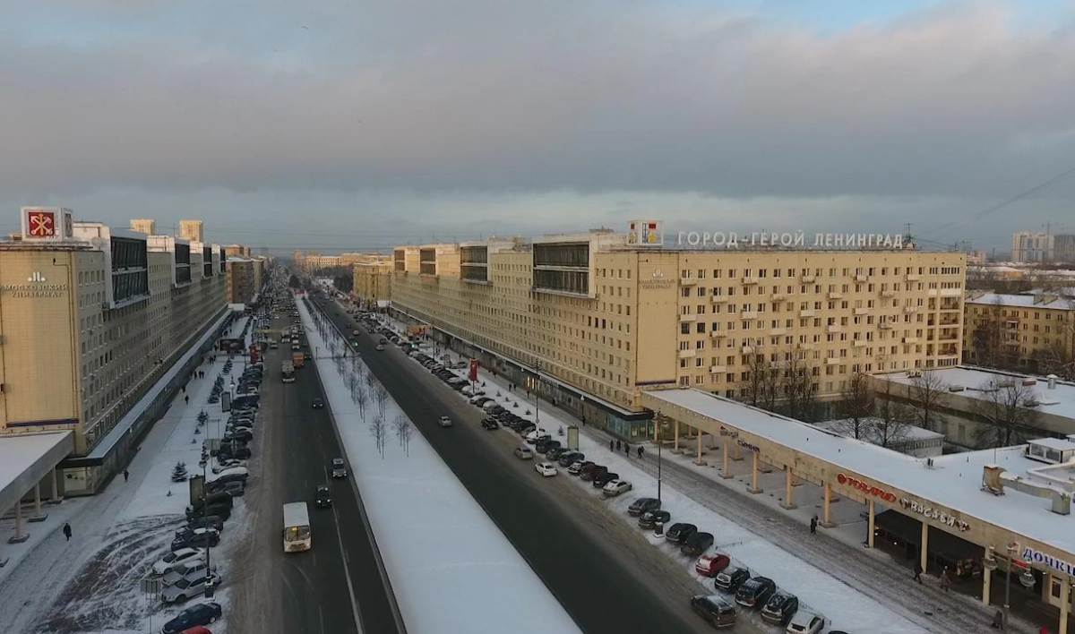В КРТИ объяснили, почему снег сходит вместе с асфальтом - tvspb.ru