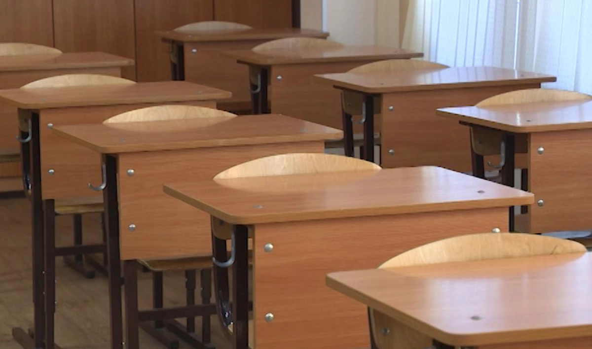 Комитет по образованию поможет сироте поступить в школу № 777 - tvspb.ru