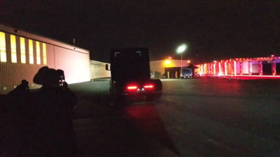 В сети появилось видео стремительного разгона нового грузовика Tesla